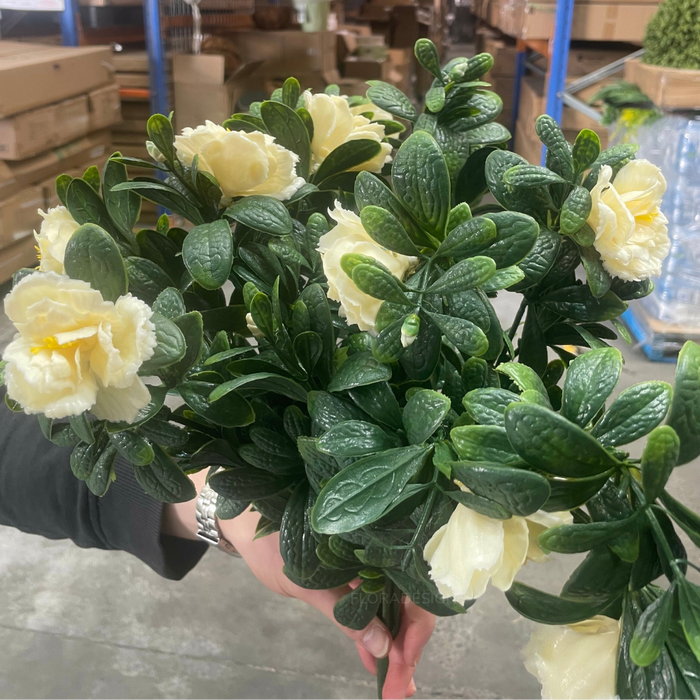 White Rose Bunch UV Resistant 45cm Set of 3