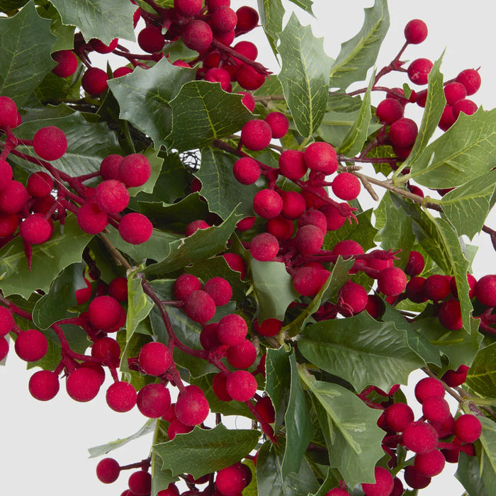 Holly Verdant Leaf Wreath Red 66cm