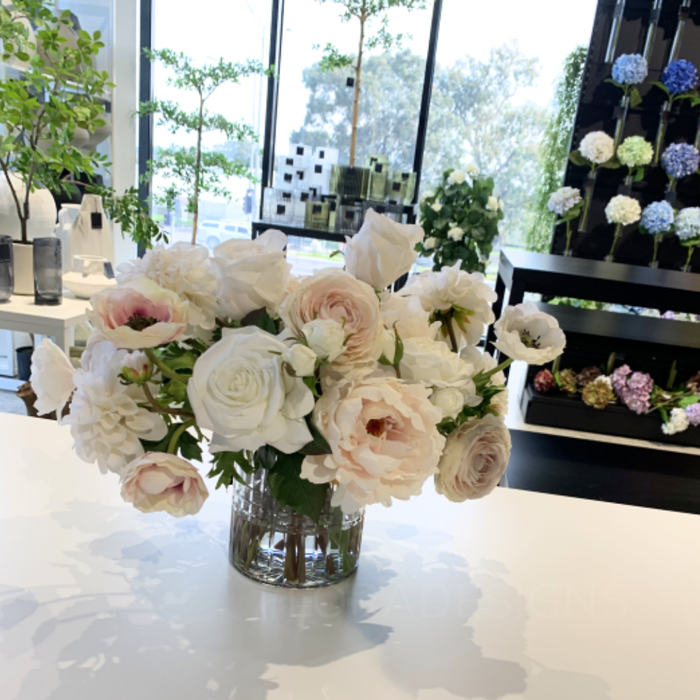 Rose Dahlia Mix in Vase 48cm Champagne