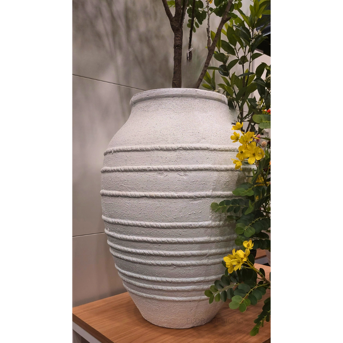 Vicolo Curved Antique White Pot 70cm