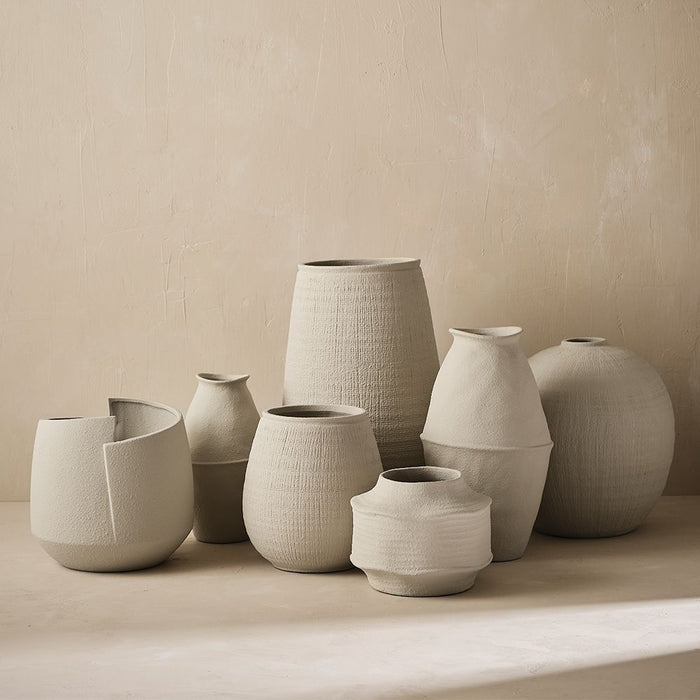 Vase Diavolo Limestone 42cm x 25cm